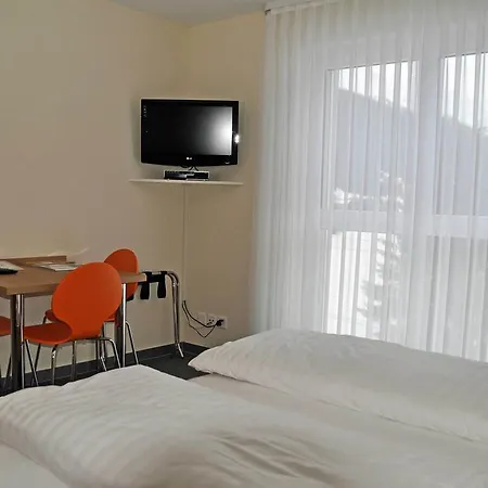 Готель Cresta 3*