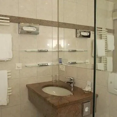 Ξενοδοχείο Cresta 3*