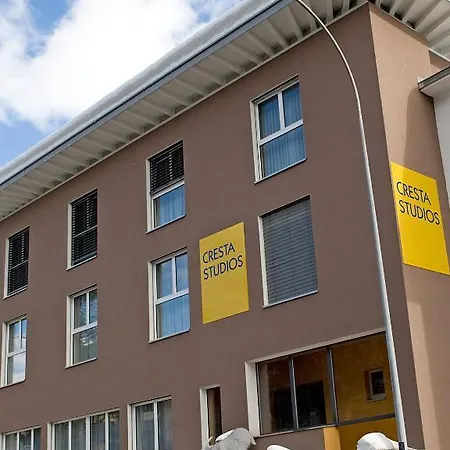 Cresta 3*